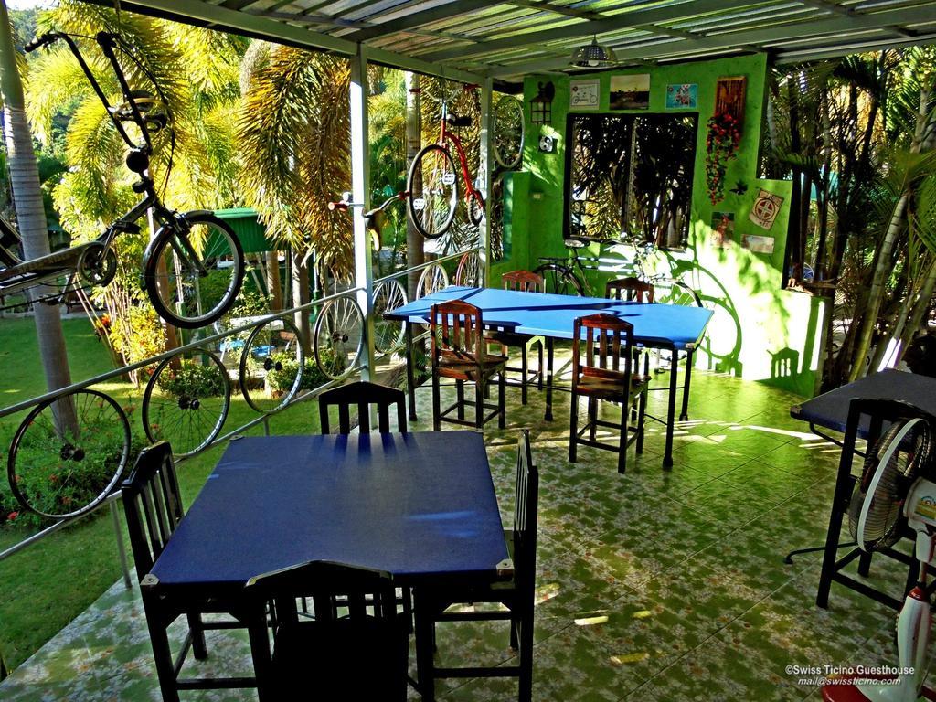 Swiss Ticino Guesthouse & Restaurant Mae Wang Extérieur photo