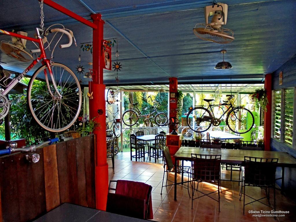 Swiss Ticino Guesthouse & Restaurant Mae Wang Extérieur photo