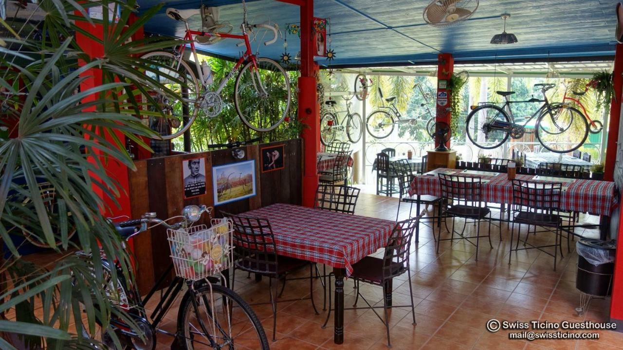 Swiss Ticino Guesthouse & Restaurant Mae Wang Extérieur photo
